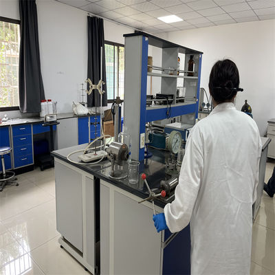 Cairan fracking hidraulik dengan mudah terbakar rendah dengan dampak lingkungan yang bervariasi untuk mendukung dan pemulihan gas minyak berkelanjutan